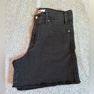 Levi High rise Jean short